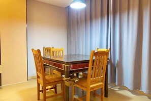 Dining - Wanlonghote (Cenxi)