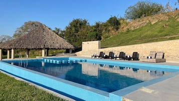 Comfort Room | Living area