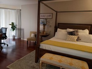 3 habitaciones, escritorio, tabla de planchar con plancha y wifi gratis