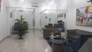 Living area - La Nena Plaza Hotel (Bosconia)