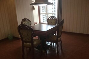 Dining - Boyin Hotel (Jiang County)