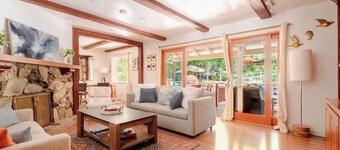 Villa Reforma - Newly Designed 4BR House with Pool & Garden in Los Angeles