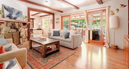 Villa Reforma - Newly Designed 4BR House with Pool & Garden in Los Angeles
