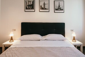 1 chambre, fer et planche à repasser, Wi-Fi gratuit, draps fournis