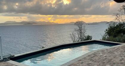 Secluded Oceanfront Villa with pool and incredible view! Welcome to Paradise!