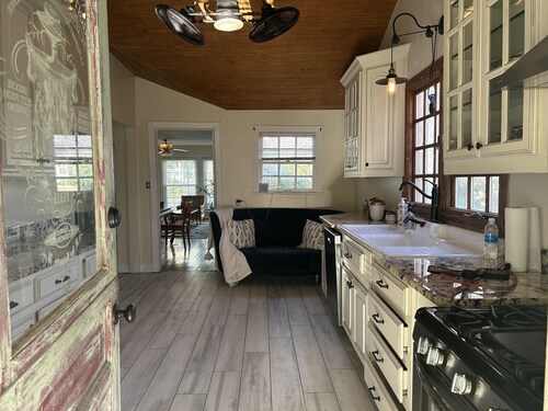 Saint Raphaël Place, a unique place for the unique traveler.