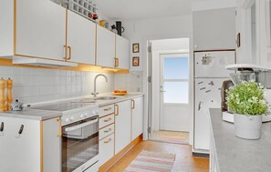 Fridge, stovetop, coffee/tea maker - Pet friendly home in Rødby with kitchen (Rødby)