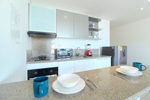 Studio | Private kitchen | Full-size fridge, microwave, oven, stovetop
