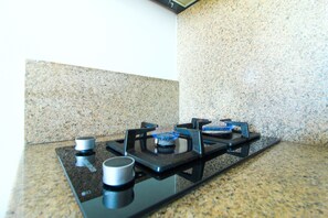 Studio | Eigene Küche | Großer Kühlschrank, Mikrowelle, Ofen, Herdplatte