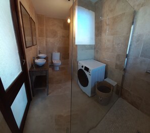 Shower, eco-friendly toiletries, hair dryer, towels