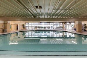 Piscina coperta, una piscina riscaldata