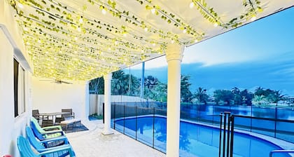 Luxurious Lake View Pool and Gaming Villa