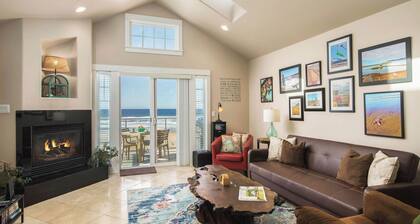 Moonlight by Avantstay Modern Home w/ Views & Direct Access to Rockaway Beach