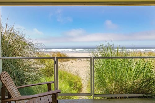 House (3 Bedrooms) | Property grounds