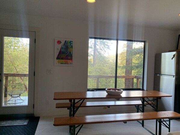 Dining - Cozy Writer's Retreat in the Redwoods - just up the hill from the Russian River! (Guerneville)