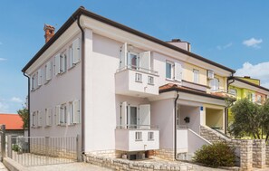 Exterior - Stunning home in Crveni Vrh with WiFi (Crveni Vrh)