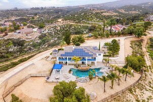 Villa (5 Bedrooms) | Interior