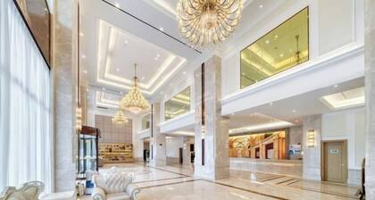 Vienna International Hotel (Chengdu Happy Valley, Dongzikou Metro Station)
