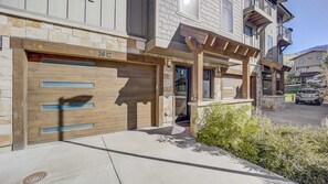 House (3 Bedrooms) | Interior - Hot Tub, Walk to Park City Mtn Ski Lift Blackstone at the Canyons by Avantstay (Park City)