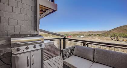 Hot Tub, Walk to Park City Mtn Ski Lift Blackstone at the Canyons by Avantstay