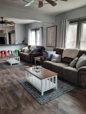 Smart TV, fireplace, video games, ping pong