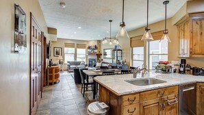 Nhà (4 Bedrooms) | Nội thất