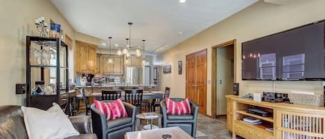 House (4 Bedrooms) | Interior