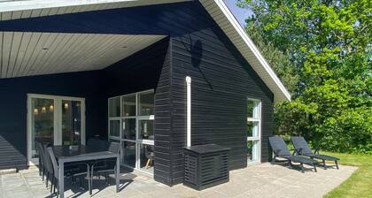 Amazing home in Hals with kitchen