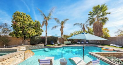 Larrea by Avantstay Luxurious Oasis w/ Pool & Hot Tub!