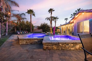House (5 Bedrooms) | Interior