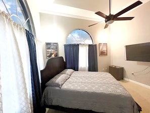 2 Schlafzimmer, Reisekinderbett, kostenloses WLAN, Bettwäsche