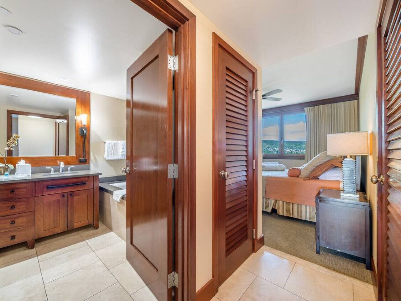 2 bedrooms, desk, iron/ironing board, travel crib