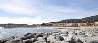 Awesome home in Cavalaire-sur-Mer