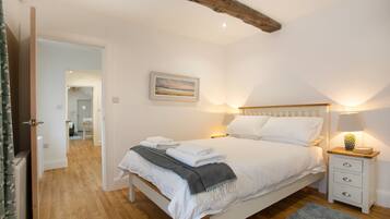 1 chambre, fer et planche Ă repasser, Wi-Fi gratuit, draps fournis