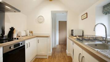 Réfrigérateur, micro-ondes, four, grille-pain