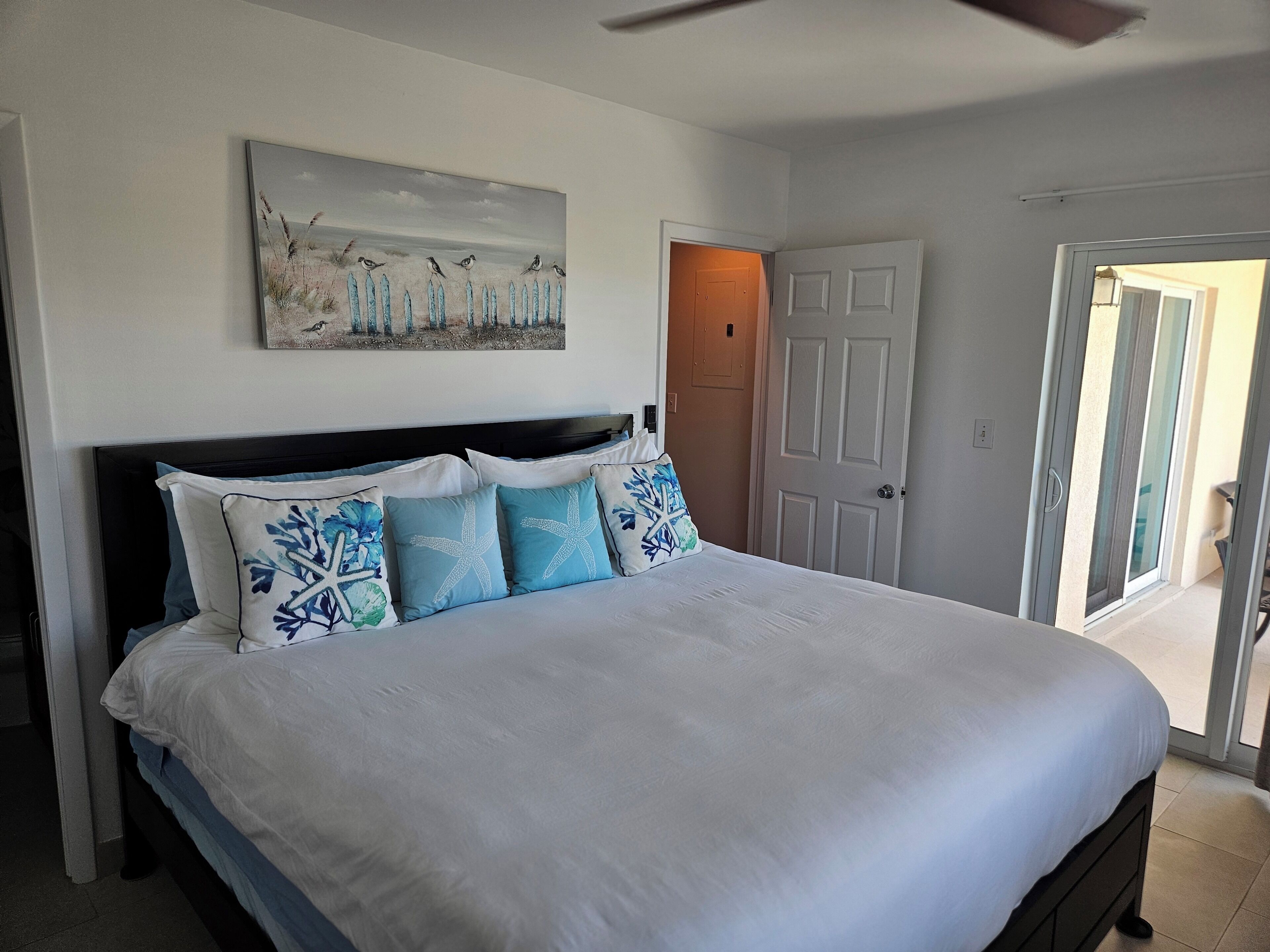 Master bedroom - King size bed