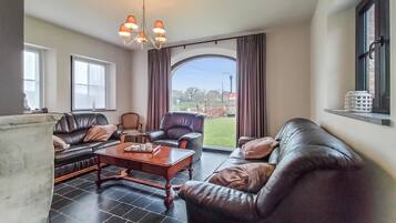 Smart-tv en een open haard