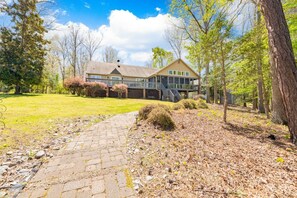 Exterior - Better Lake than Never/ 3 bedroom W/ Boat Options! (Boydton)