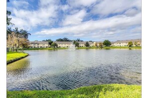 Property grounds - Cozy Vacay-Condo close to the theme parks! (Kissimmee)