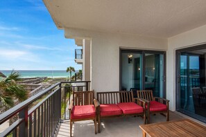 Property grounds - Snowbird deals Jan-Feb!🌊Gulf Views~Pool~Tennis~3BR+Bunks Emerald Isle 302🌅 (Fort Walton Beach)