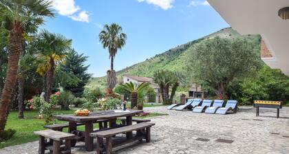 Awesome home in Caiazzo