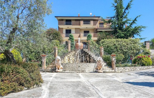 7 bedroom stunning home in Caiazzo
