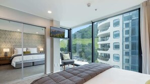 2 bedrooms, WiFi, bed sheets - Executive Oceanside Apartment  (Mount Maunganui)