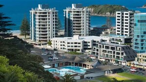 Exterior - Executive Oceanside Apartment  (Mount Maunganui)
