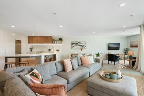 TV - Executive Oceanside Apartment  (Mount Maunganui)