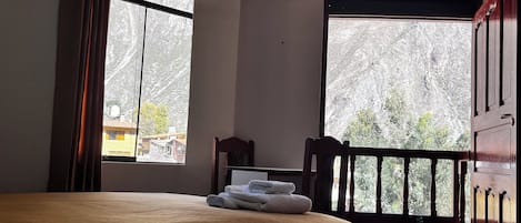Standard-Doppelzimmer, Veranda, Bergblick | Blick auf die Berge