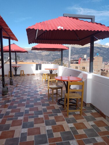 hab. con vista jardin y montañas