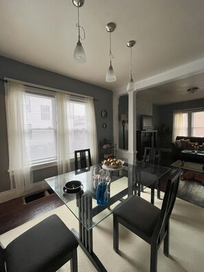 Dining -  3 Bedroom Unit for Travel Working Professionals (Buffalo)