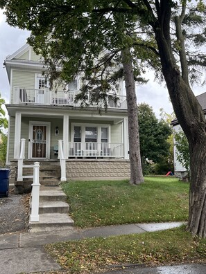 Exterior - 3 Bedroom Unit for Travel Working Professionals (Buffalo)