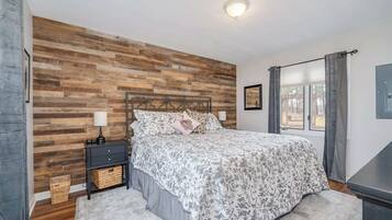 3 camere, una scrivania, ferro/asse da stiro, culla da viaggio